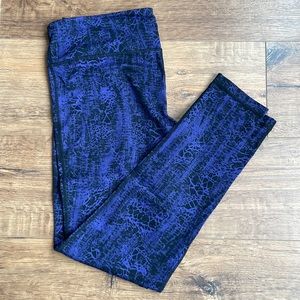 Kirkland Women’s Full Length Snake-Print Leggings